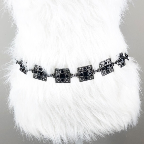 Accessories - Antique silver chain link belt with black stones